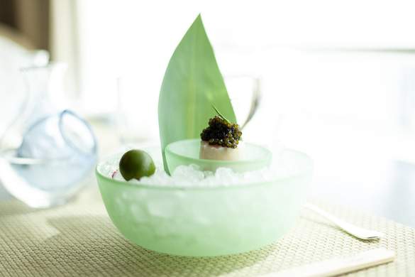 Crystal Cruises Crystal Symphony UMA UMA Yellow Tail Tartar with Caviar 1.jpg